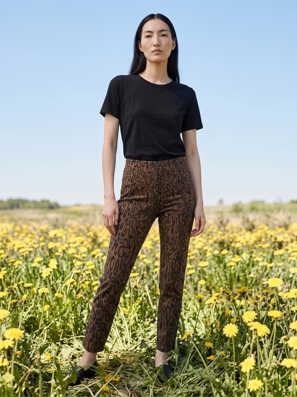 Truth by Republic Leopard Print pants with Black Trim Stretch Leggings